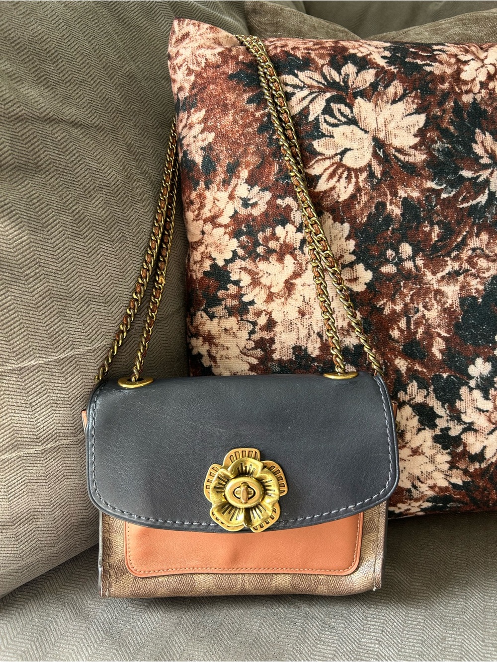 Coach Parker 8 Signature Canvas 69587